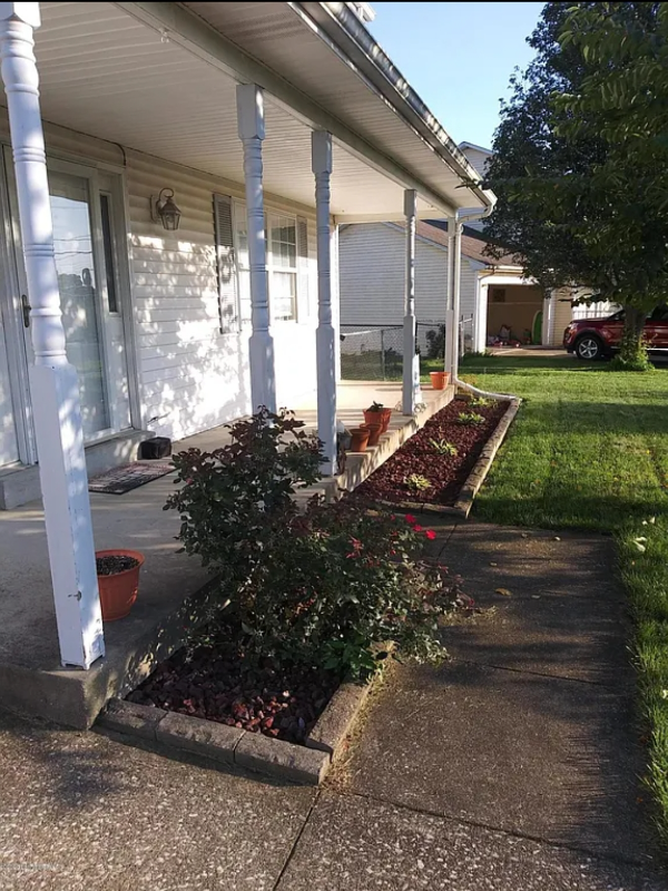 143 Wiltshire Ave - Photo 6 of 13