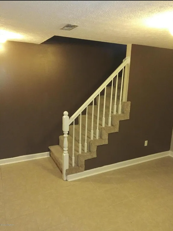 143 Wiltshire Ave - Photo 7 of 13