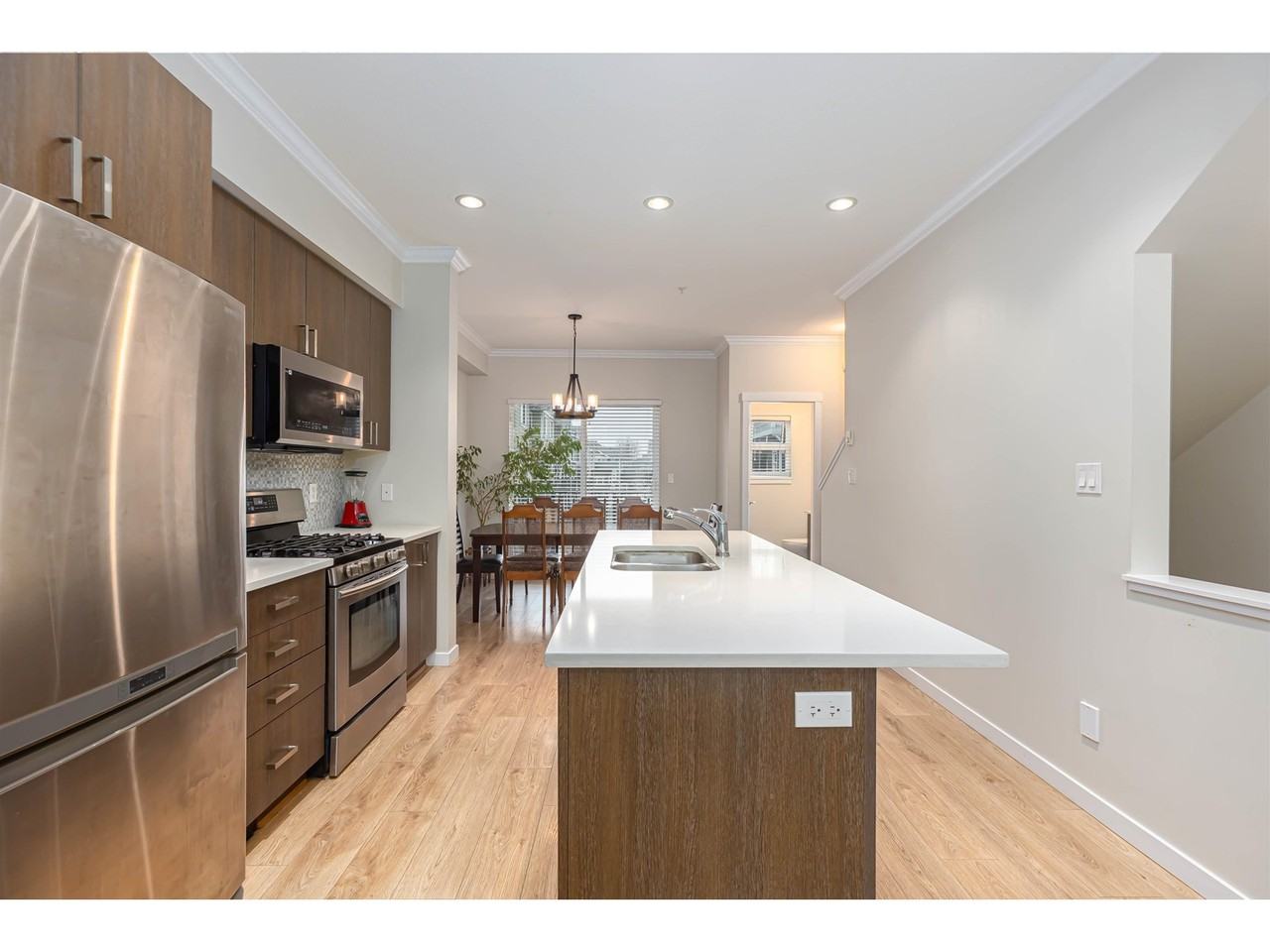 1111 Ewen Avenue - Photo 4 of 37