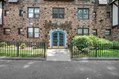 18 Townley Street - Photo 3 of 22