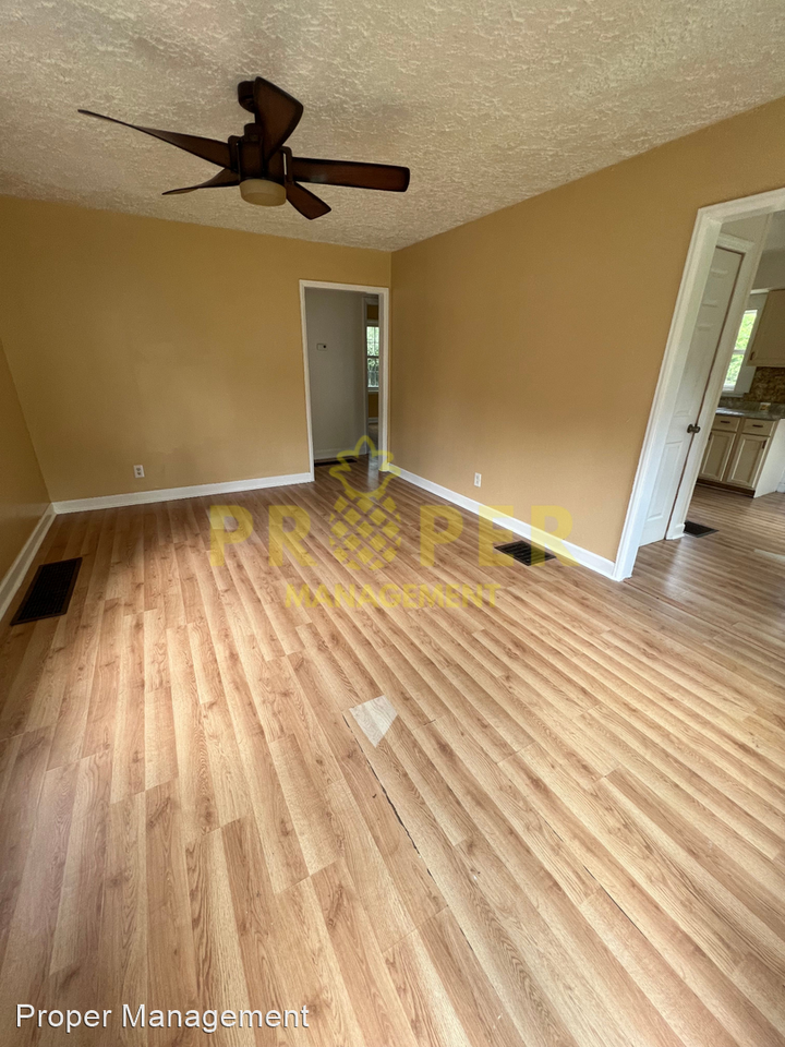 1217 Canfield Ave - Photo 3 of 9