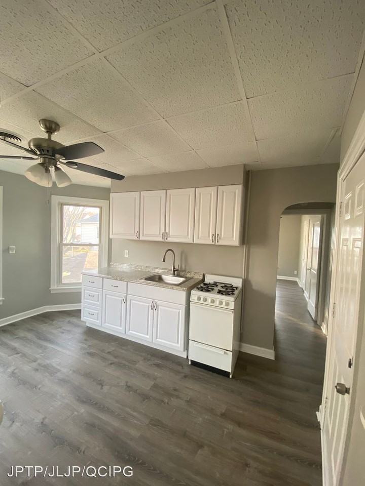 4224 7th Avenue - Photo 3 of 5