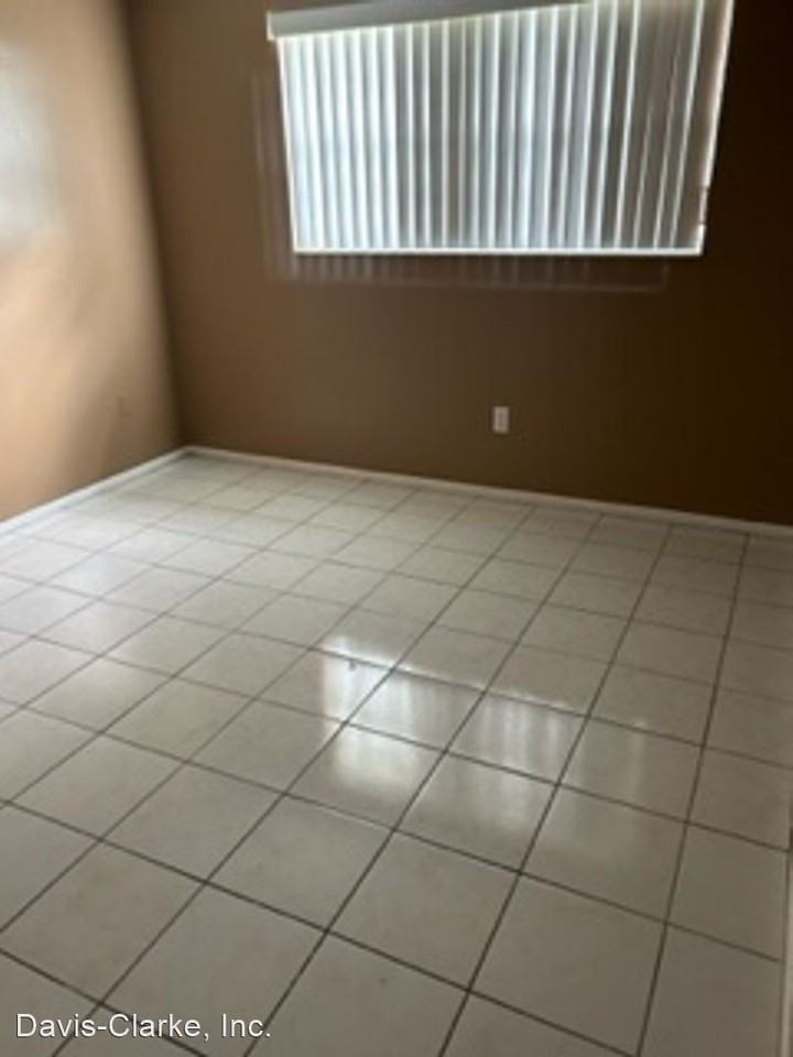 9800 Pocono St - Photo 3 of 50