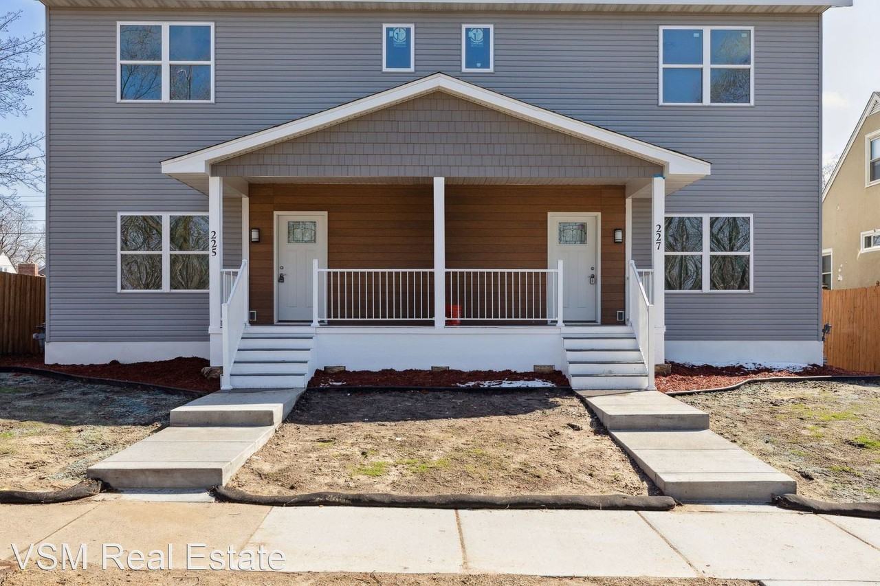 225 West Warburton Ave - Photo 3 of 50