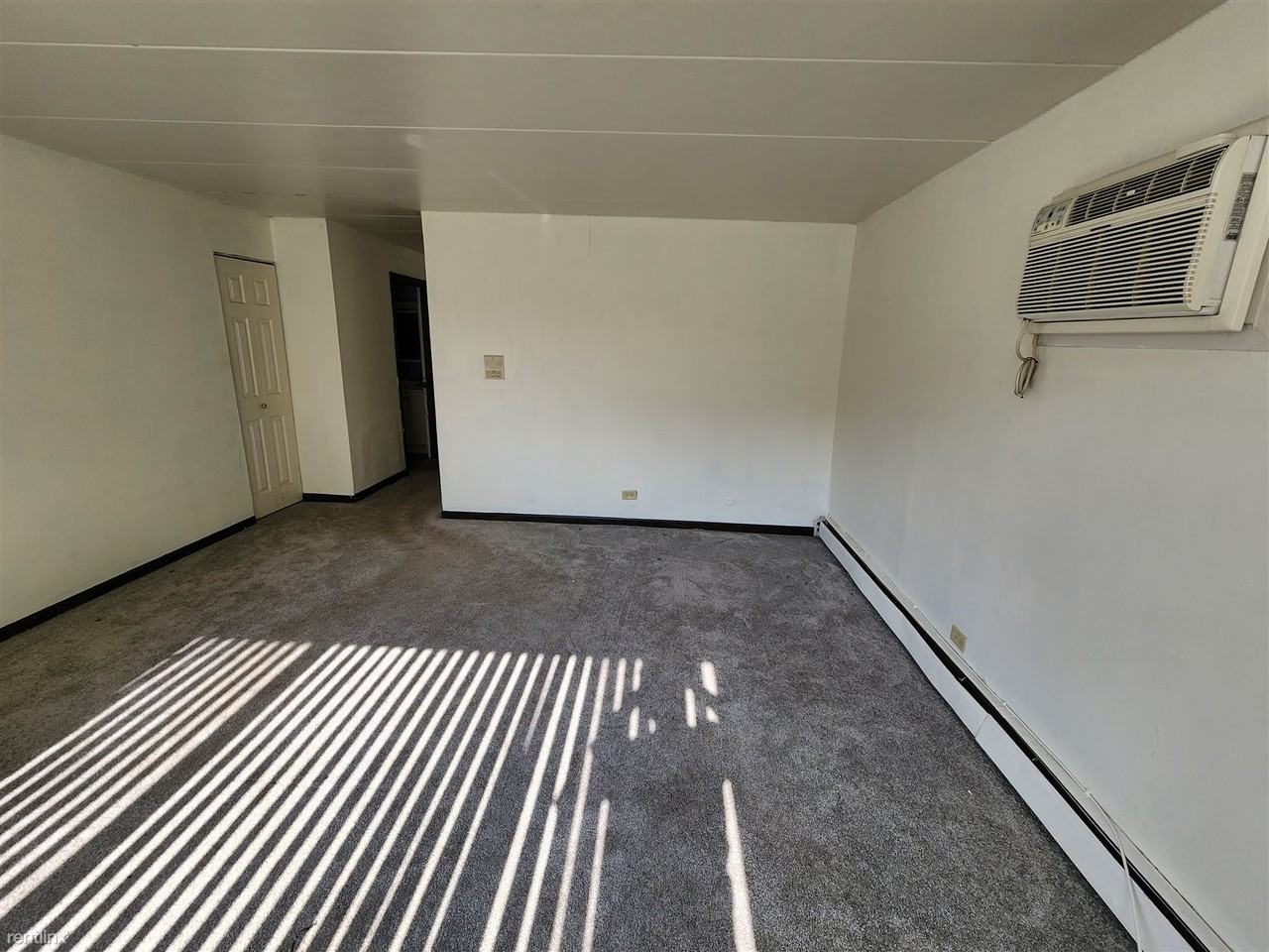 14042 Kilpatrick Ave - Photo 3 of 9