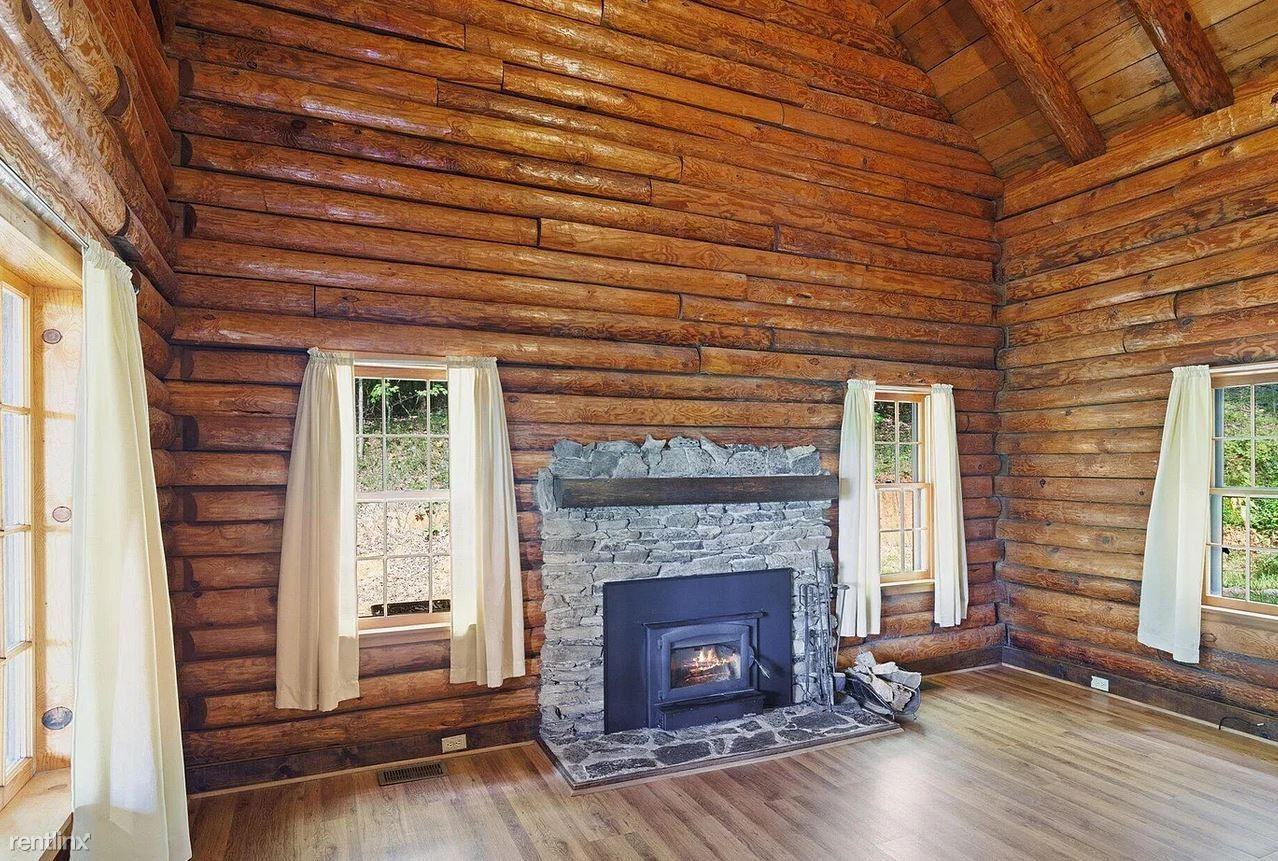 628 Pickens Gap Rd - Photo 2 of 5