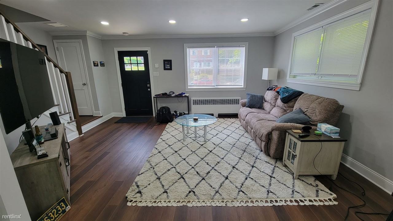 309 Bryan St - Photo 2 of 23