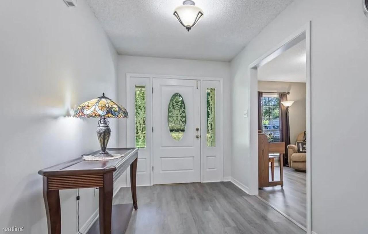 12 Begonia Dr - Photo 3 of 5