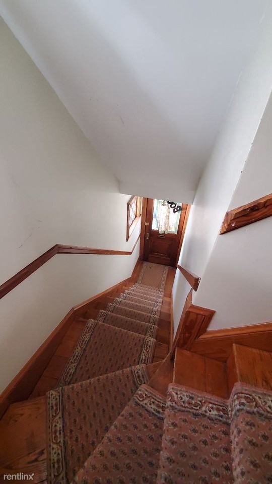 98 Shute St - Photo 2 of 7
