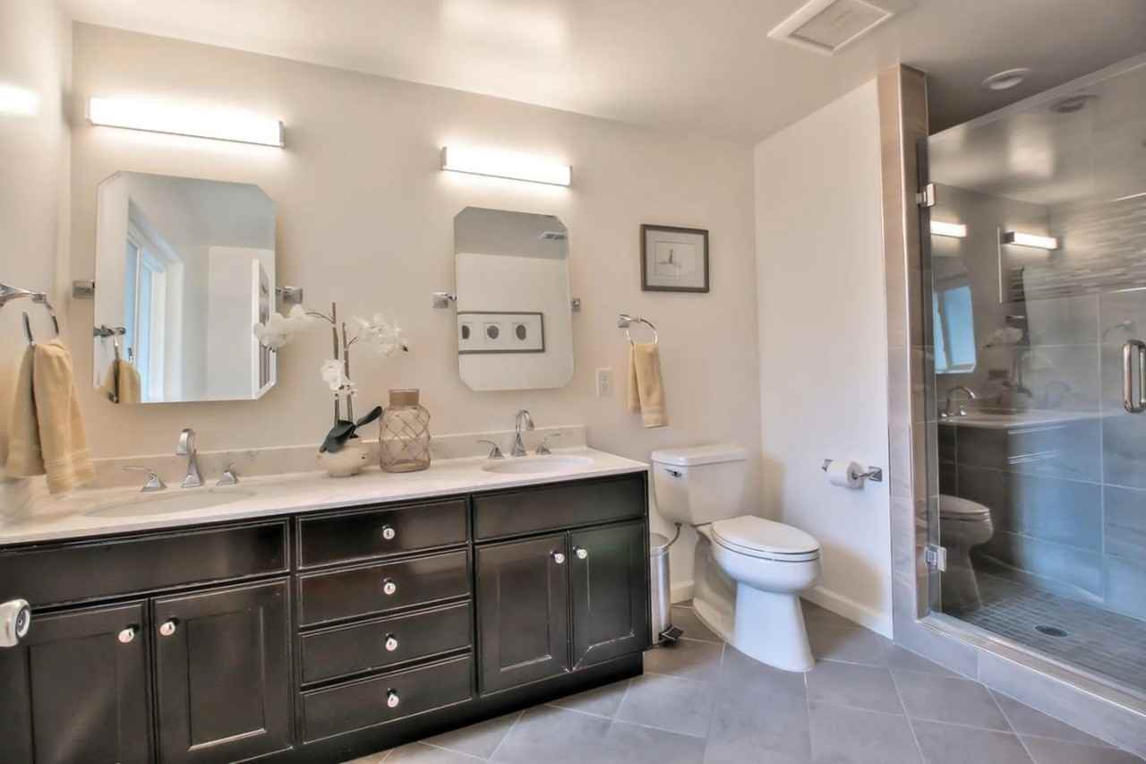 440 Coe Ave - Photo 3 of 10