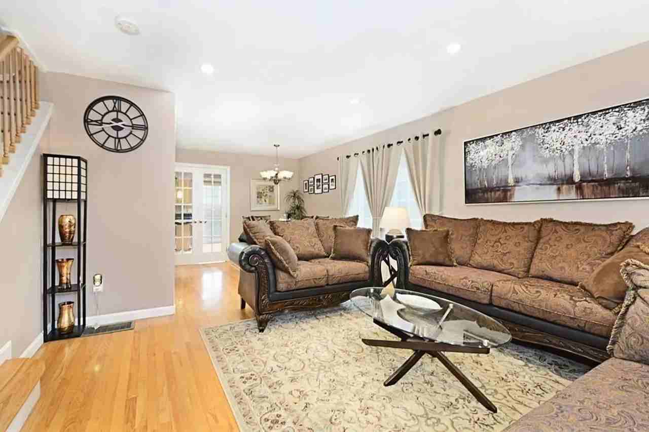 11 Brookdale Cir - Photo 2 of 31