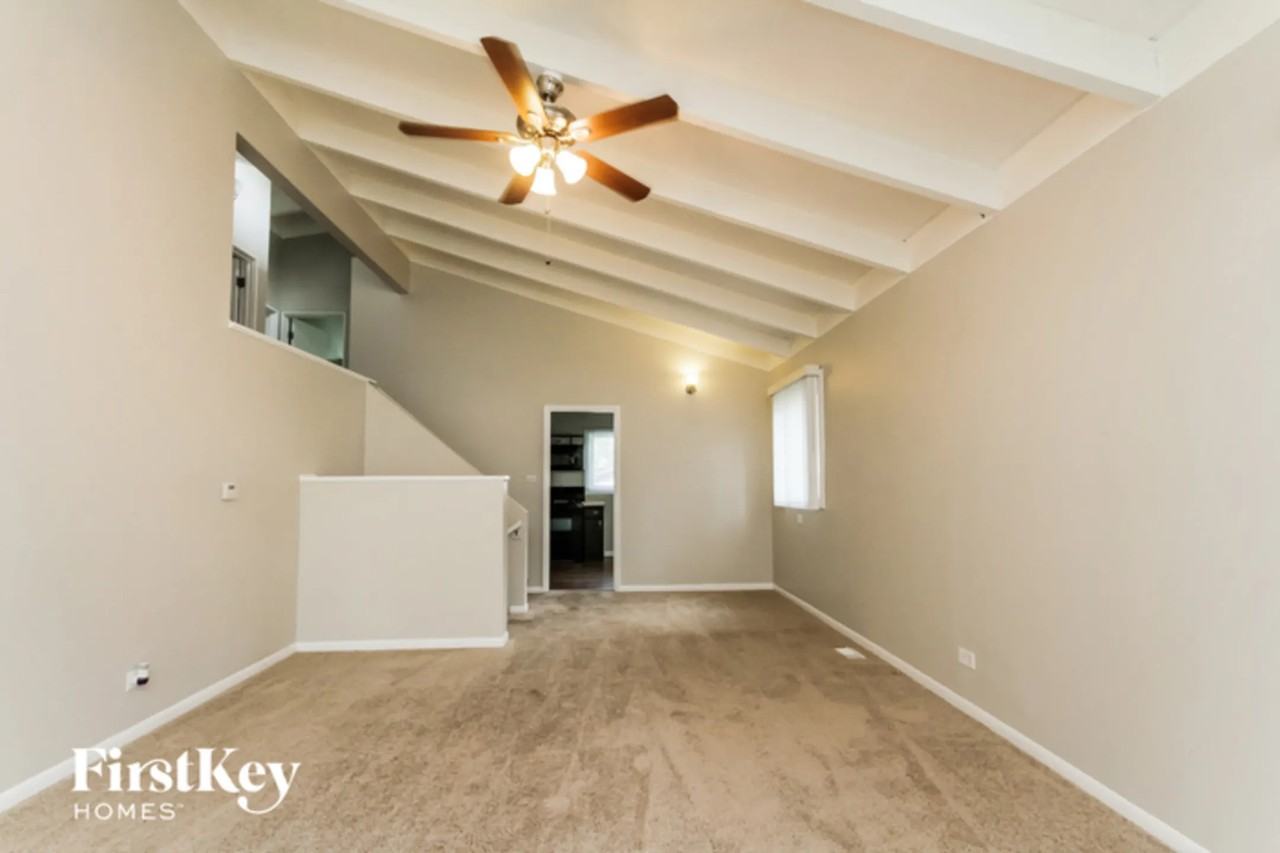 451 N Iowa Ave - Photo 2 of 12