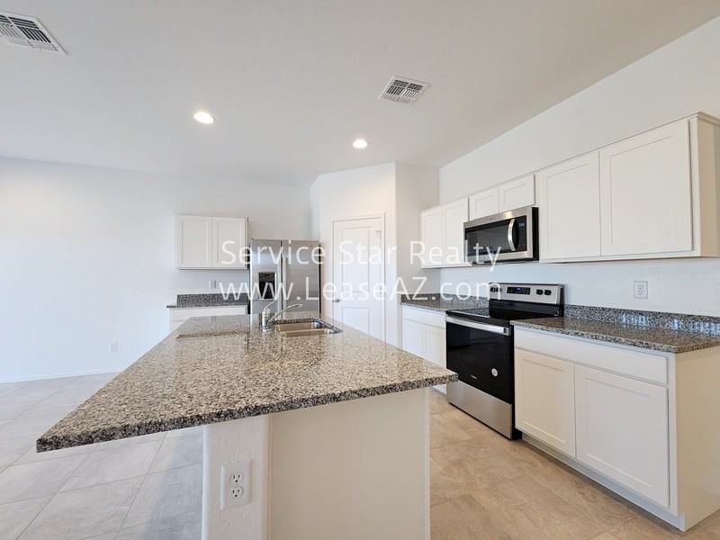 1167 W Del Monte Pl - Photo 7 of 37