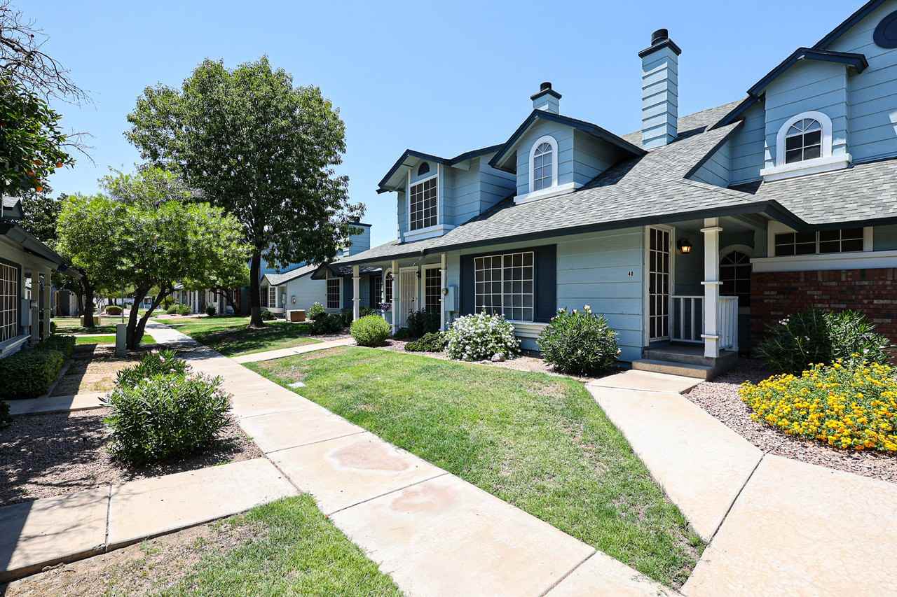 10100 N 89th Ave #40 - Photo 4 of 24