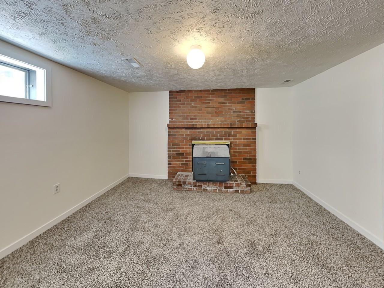 4708 S Glenrose Rd - Photo 3 of 25