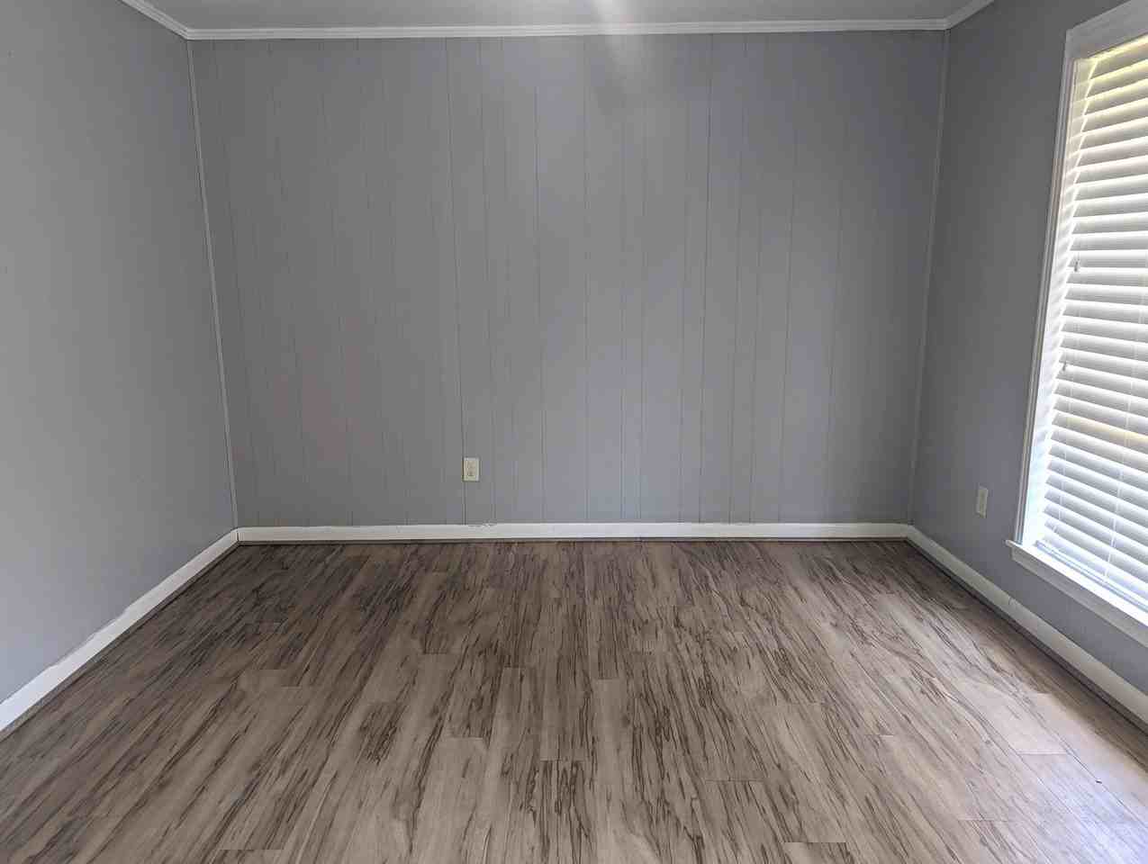 121 Norman Dr - Photo 6 of 9