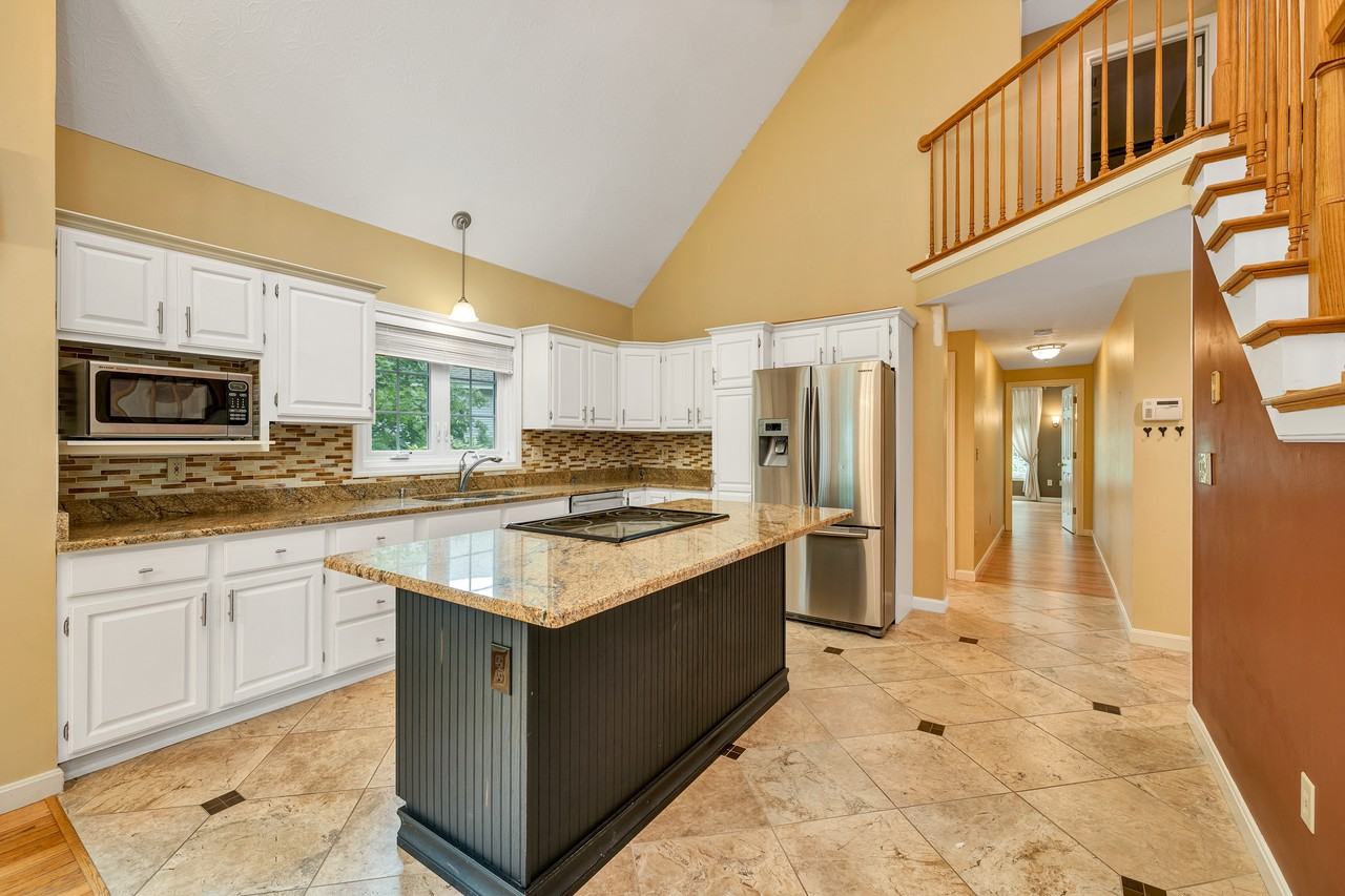 7 Ipswich Circle - Photo 2 of 27