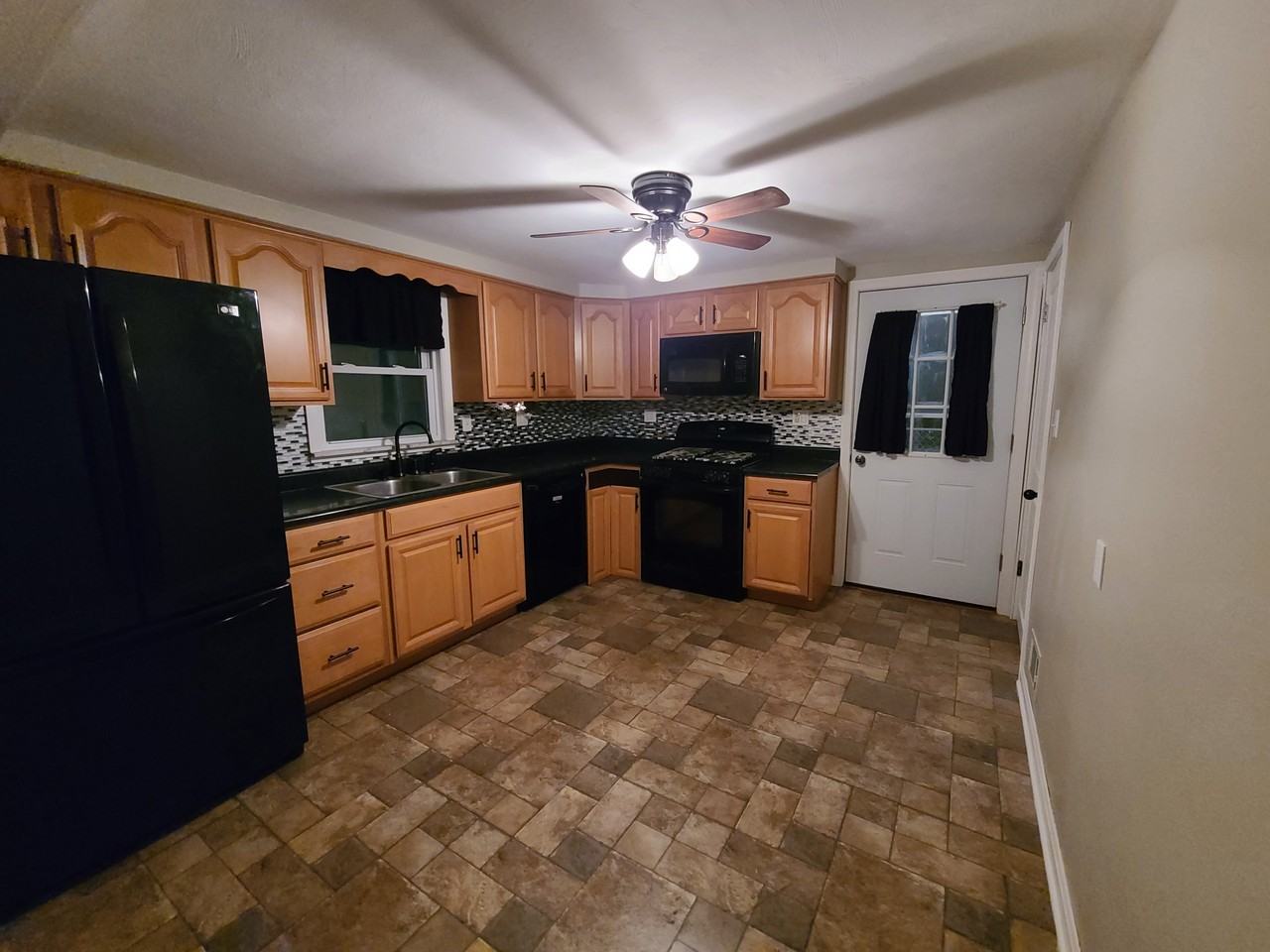 817 Obrien St - Photo 3 of 9