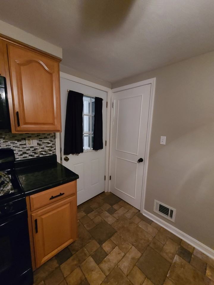 817 Obrien St - Photo 6 of 9