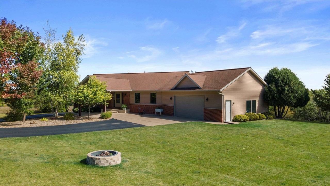 N8875 Blue Vista Ln #NA - Photo 2 of 44