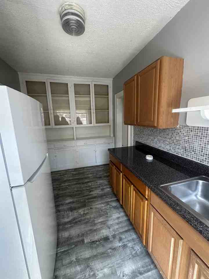 827 Elm St #827C1 - Photo 2 of 17