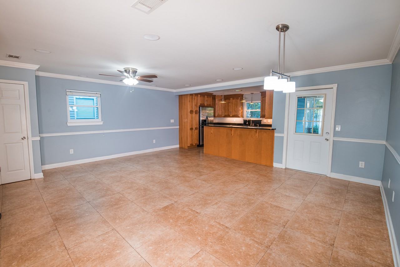 109 Meadowbrook Ct #1 - Photo 2 of 28