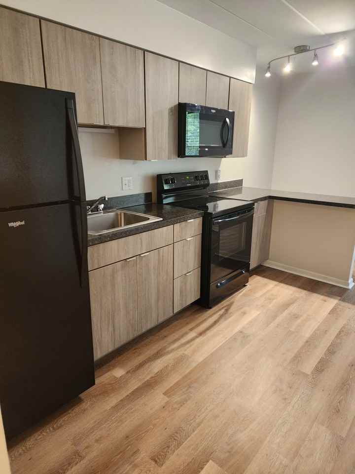 Brittany Apartments - Photo 5 of 24