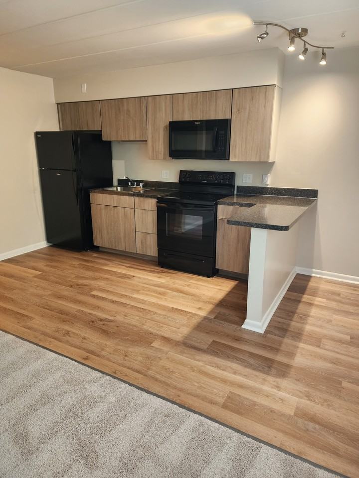 Brittany Apartments - Photo 6 of 24