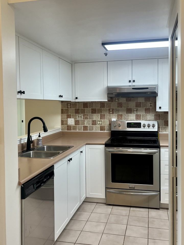 1550 Southwest Marine Drive #302 - Photo 7 of 15