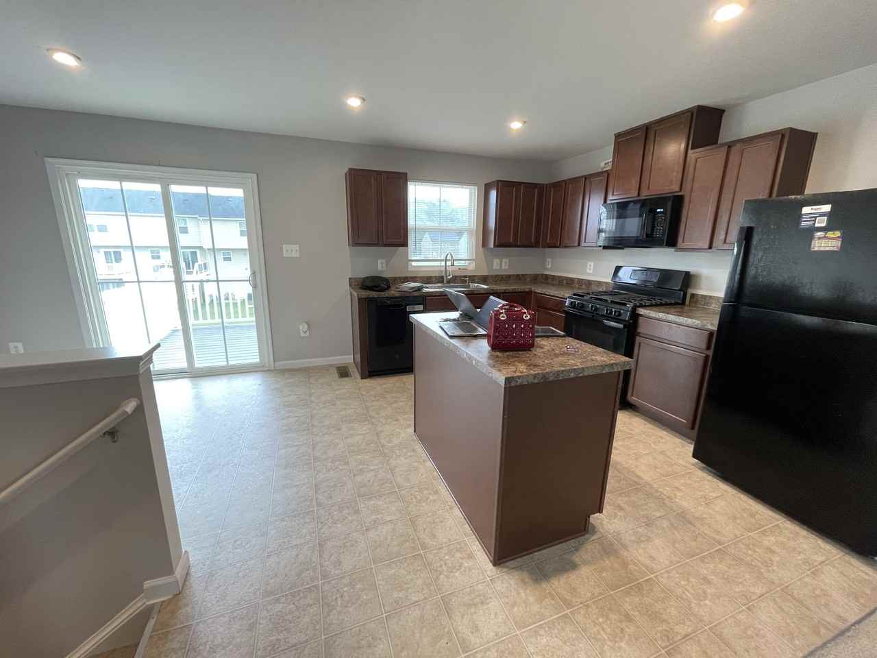 18 Snickers Court - Photo 3 of 12