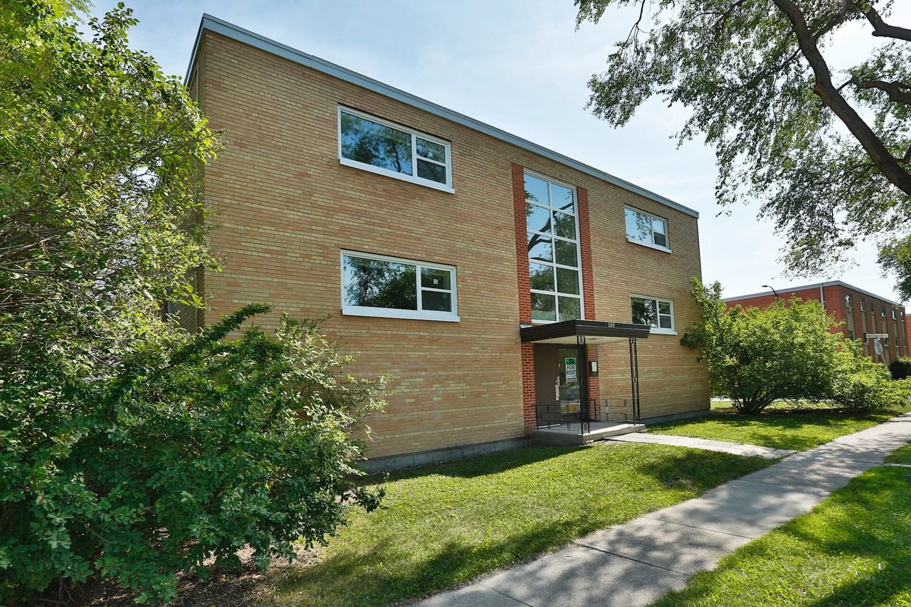 475 Edison Avenue - Photo 4 of 7