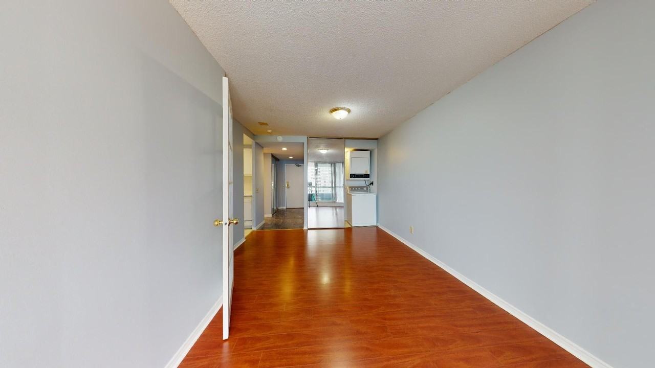 7 Bishop Avenue Unit 713, Toronto - Photo 2 of 22