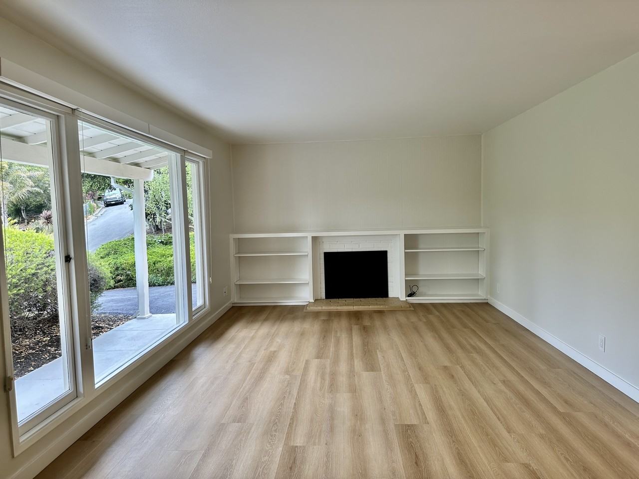 1 Deer Hill Court - Photo 3 of 17