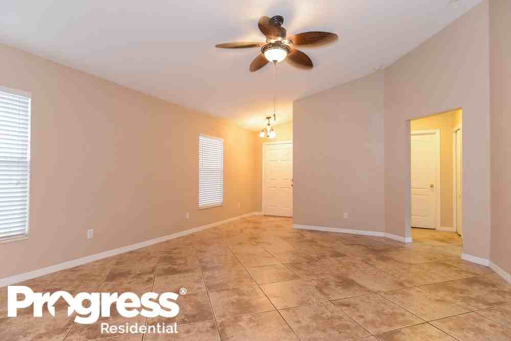 7116 Kendall Heath Way - Photo 2 of 15