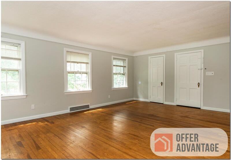 1469 Genesee Rd - Photo 2 of 10