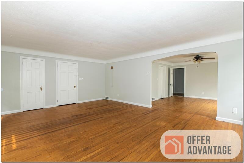 1469 Genesee Rd - Photo 5 of 10