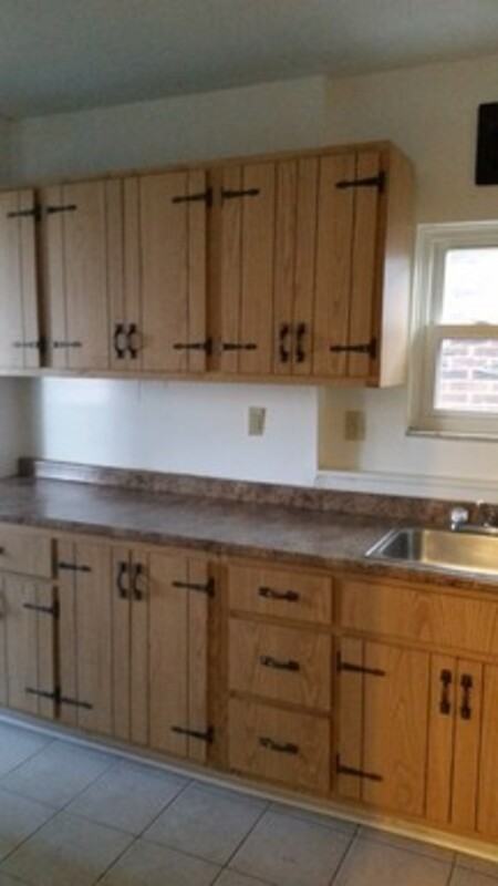 225 Suncrest St - Photo 3 of 16