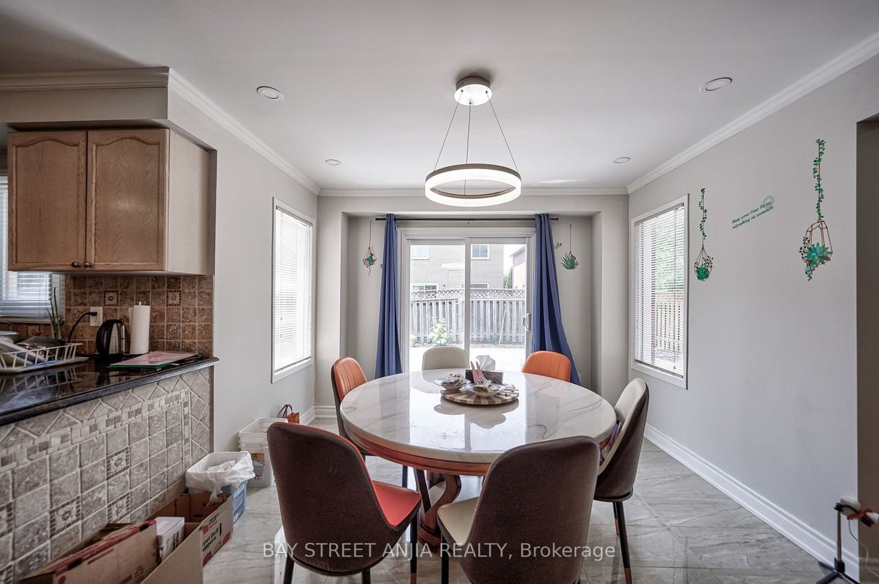 28 Mandel Crescent ## - Photo 3 of 6