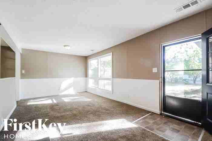 1825 Spencer Ave - Photo 3 of 14