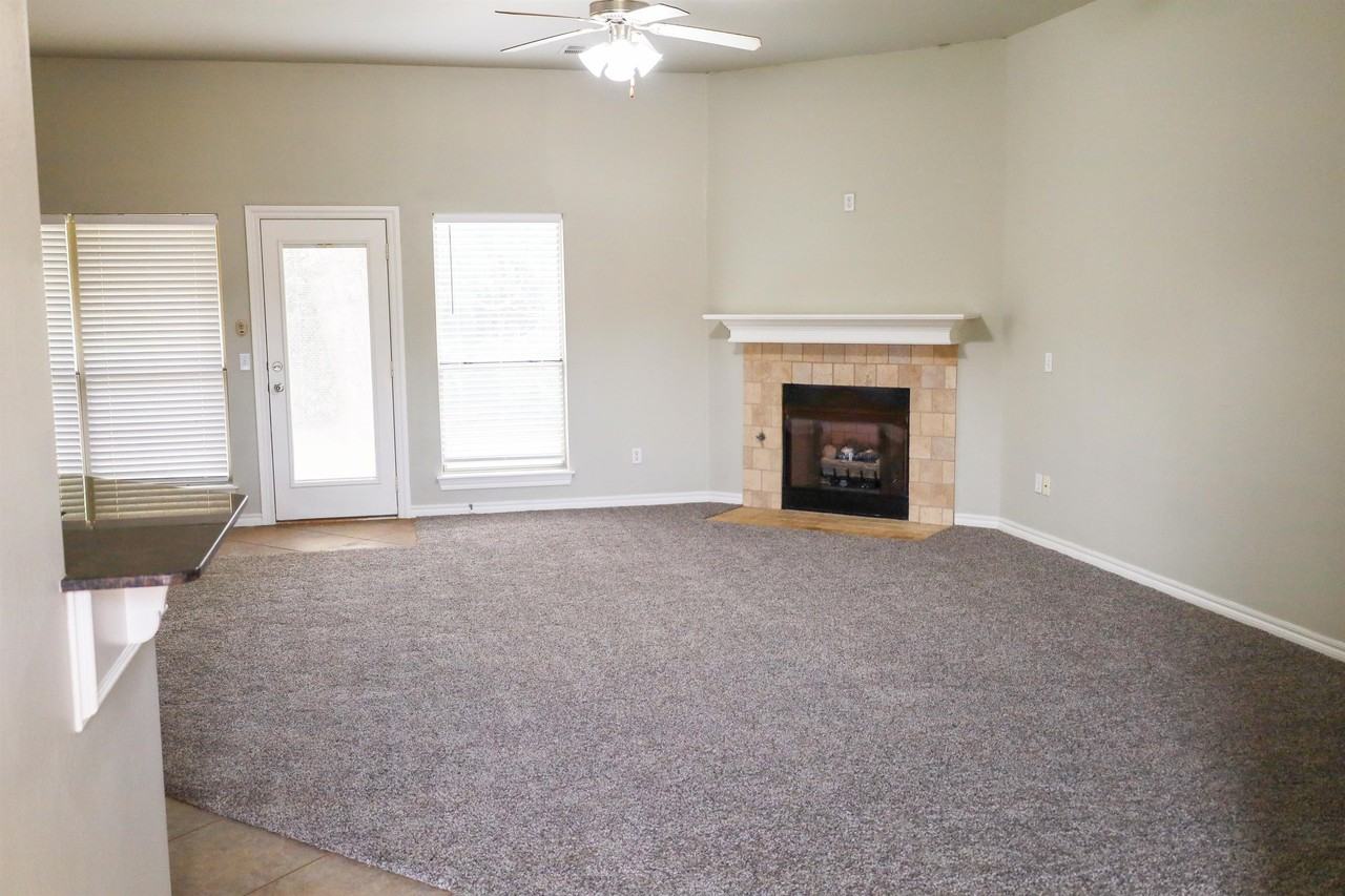 2704 Ne 129th St #1 - Photo 2 of 19