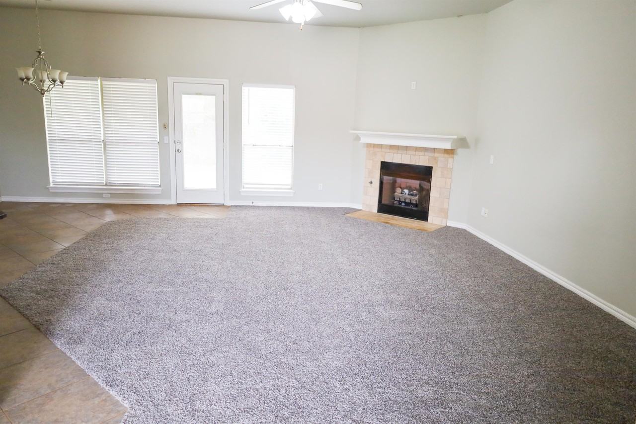 2704 Ne 129th St #1 - Photo 3 of 19