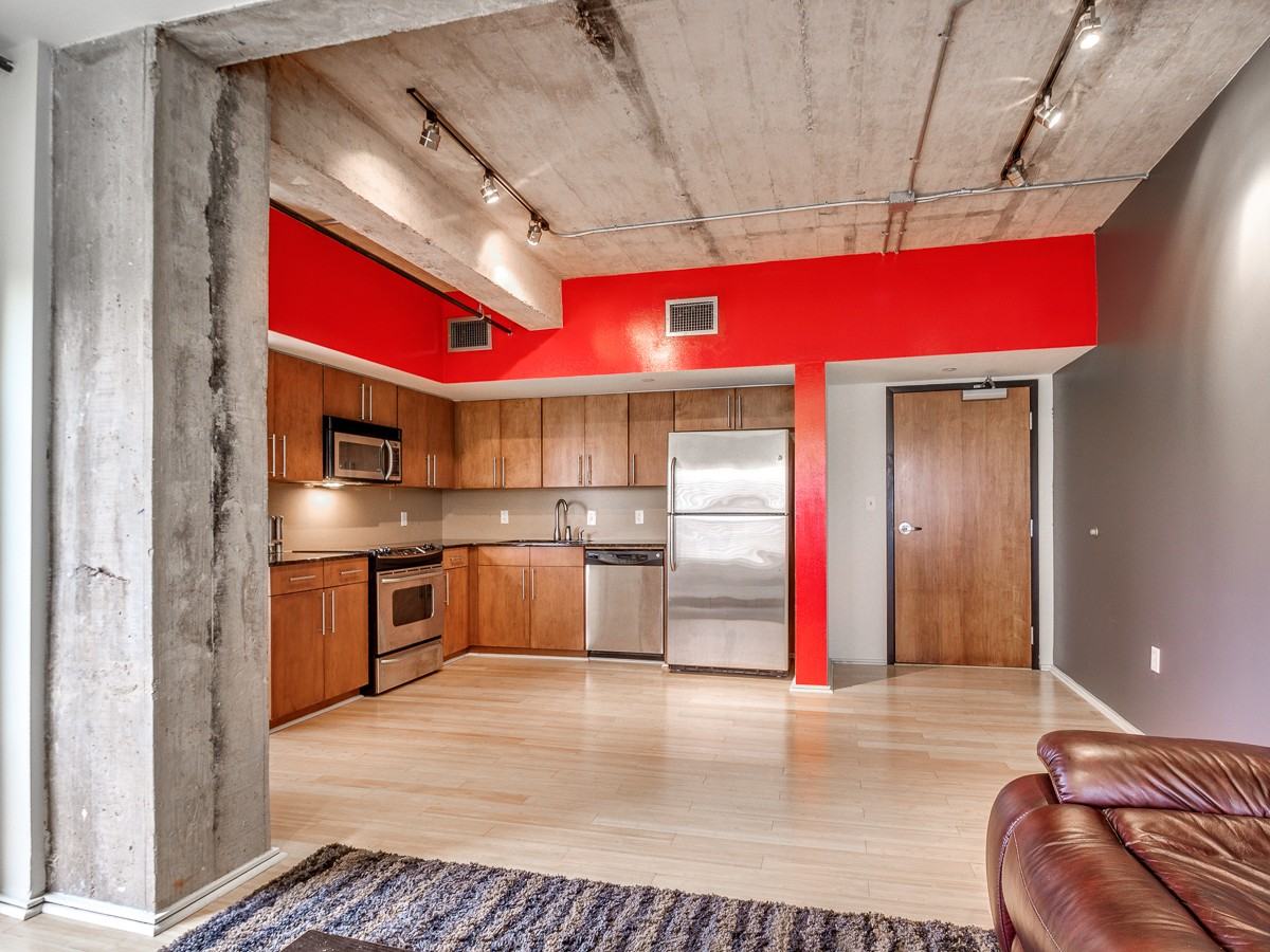 1209 N Harvey Ave #1 - Photo 2 of 38