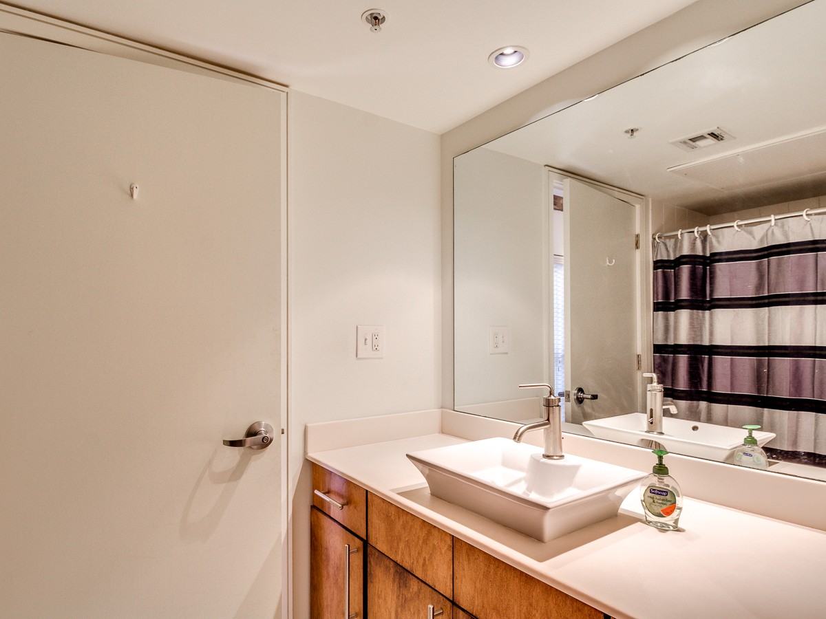 1209 N Harvey Ave #1 - Photo 3 of 38