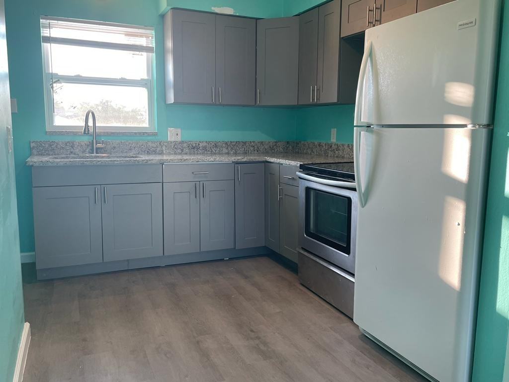 363 Ridge Rd N #B - Photo 2 of 10