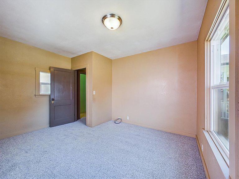 336 H St #NA - Photo 2 of 7