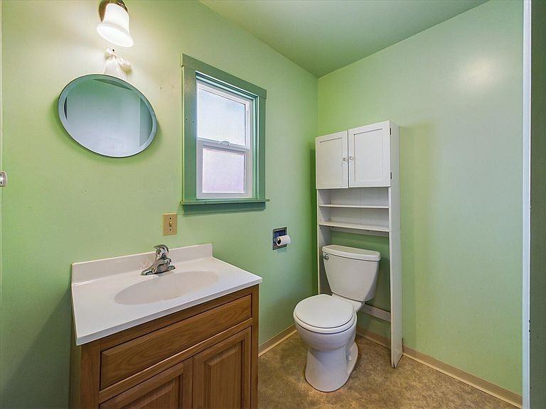 336 H St #NA - Photo 3 of 7