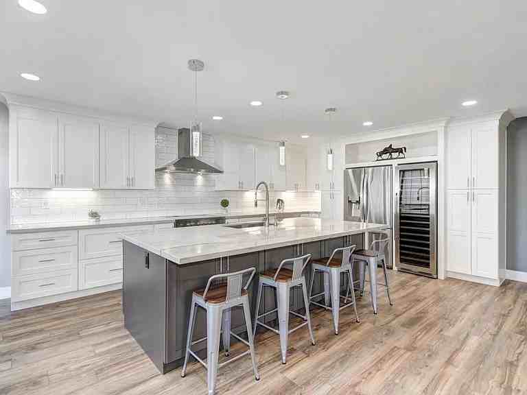 295 Castlewood Cir #NA - Photo 3 of 12