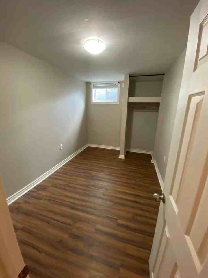 70 Ottaway Ave Lowr - Photo 3 of 15