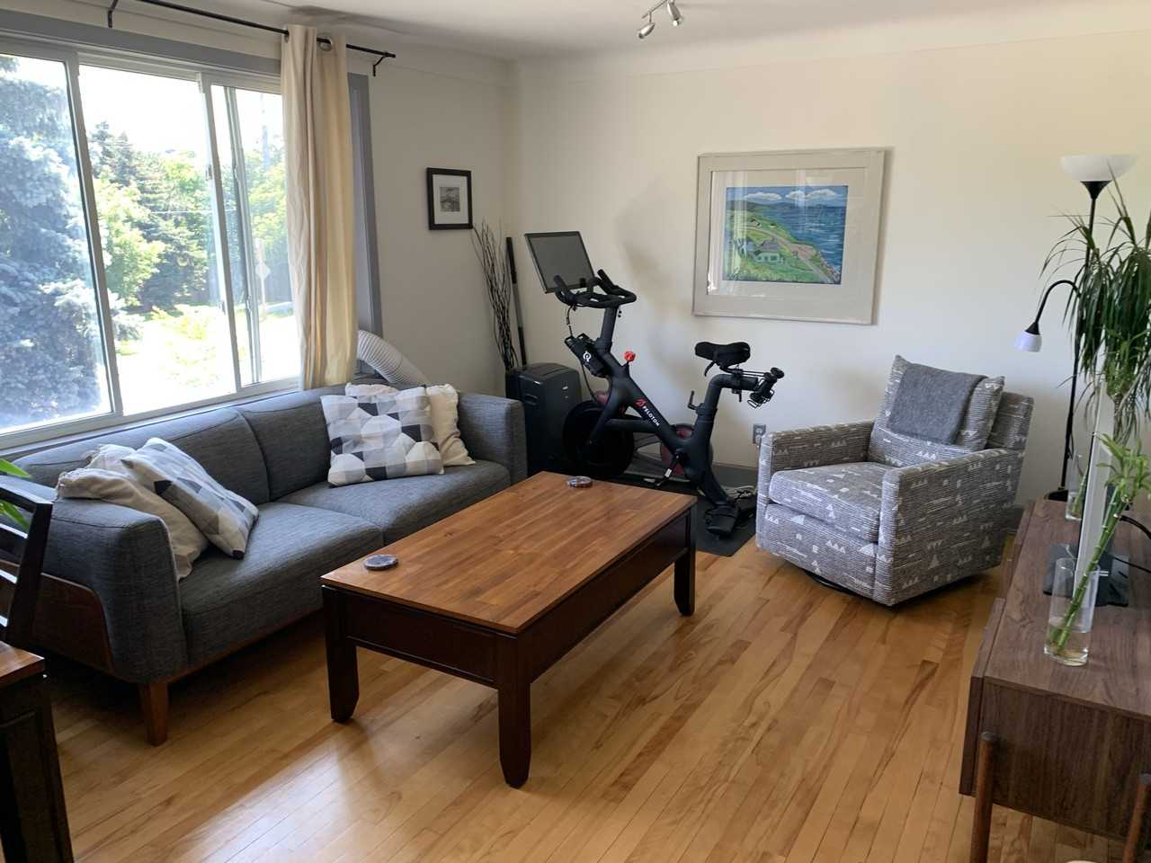 298 Churchill Avenue North - 2 - Photo 2 of 8