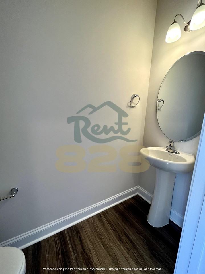 146 Creekview Rd #1 - Photo 3 of 35